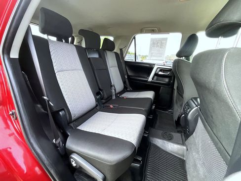 Used 2017 Toyota 4Runner SR5 AWD/4WD image 19