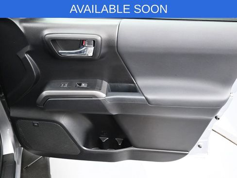 Used 2021 Toyota Tacoma TRD Off-Road w/ TRD Premium Off Road Package image 34