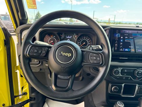 Used 2024 Jeep Wrangler Unlimited Sport AWD/4WD image 14