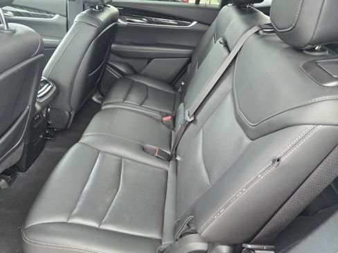 Used 2024 Cadillac XT6 Premium Luxury FWD image 12