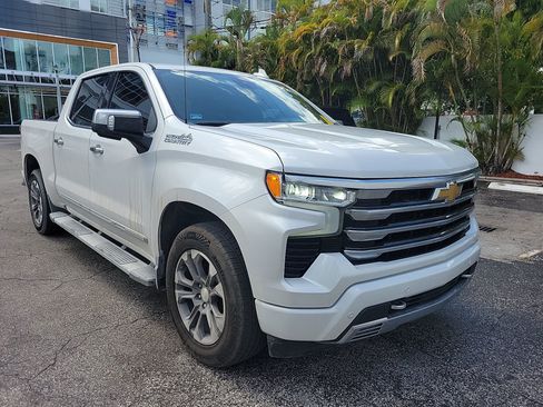 Used 2023 Chevrolet Silverado 1500 High Country w/ Technology Package image 6