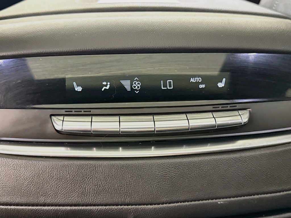 Used 2022 Cadillac Escalade Sport RWD image 28
