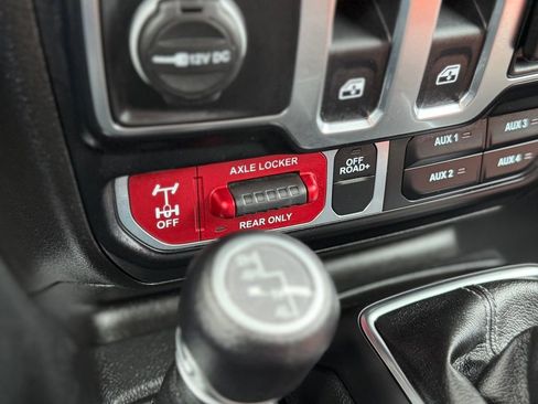 Used 2024 Jeep Wrangler Willys image 15