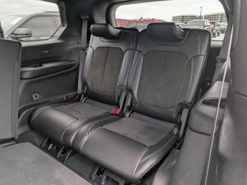 Used 2023 Jeep Grand Cherokee L Laredo AWD/4WD image 15