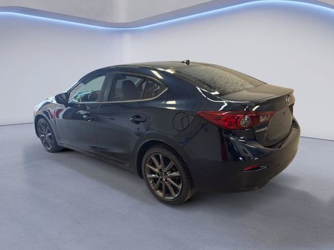 Used 2018 MAZDA MAZDA3 Touring FWD image 5
