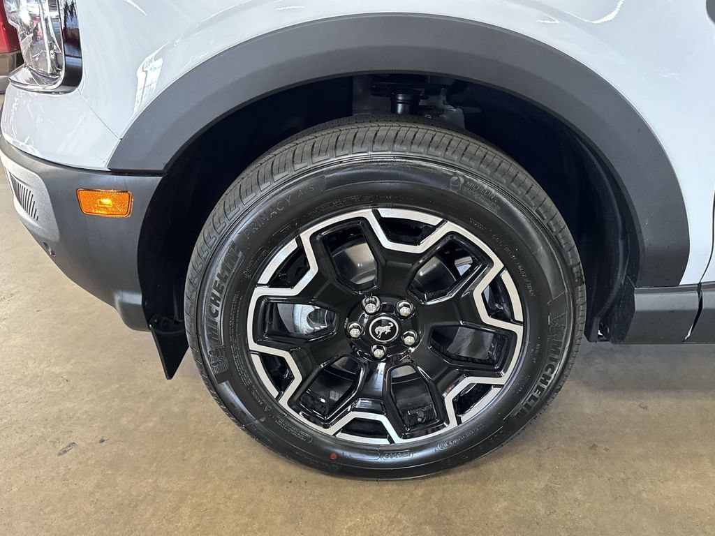 New 2026 Ford Bronco Sport Outer Banks w/ Outer Banks Tech Package+ AWD/4WD image 32