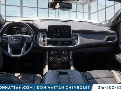 Used 2024 GMC Yukon XL SLT AWD/4WD image 4