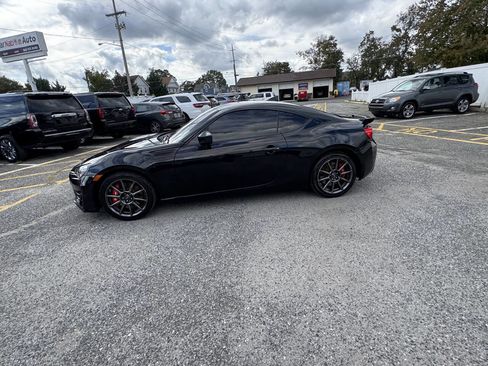 Used 2017 Subaru BRZ Limited w/ Performance Package RWD image 18