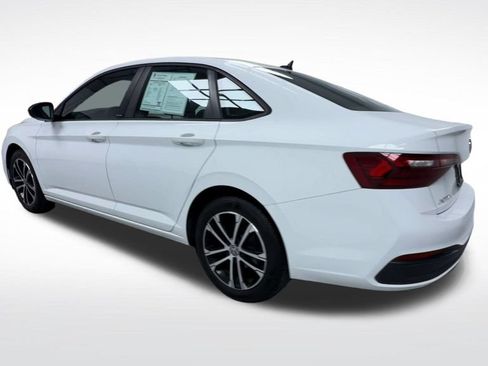 Used 2023 Volkswagen Jetta Sport FWD image 6