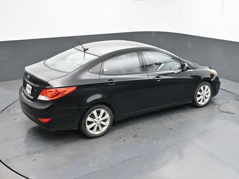 Used 2013 Hyundai Accent GLS w/ Premium Pkg FWD image 29