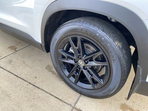 Used 2024 Toyota Grand Highlander Limited AWD/4WD image 30