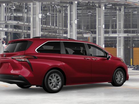New 2026 Toyota Sienna XLE FWD image 12