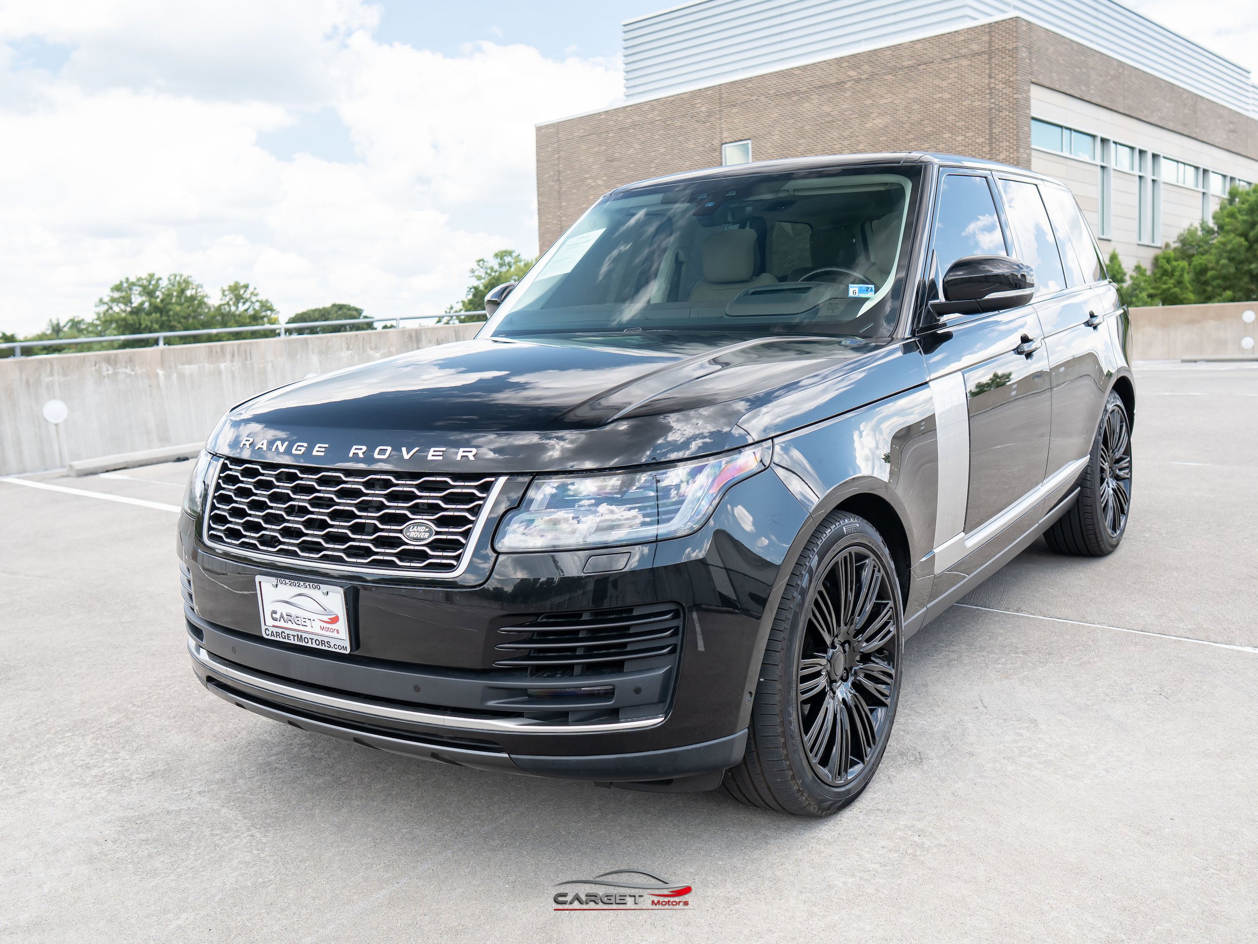 Used 2021 Land Rover Range Rover P525 Westminster Edition AWD/4WD image 3