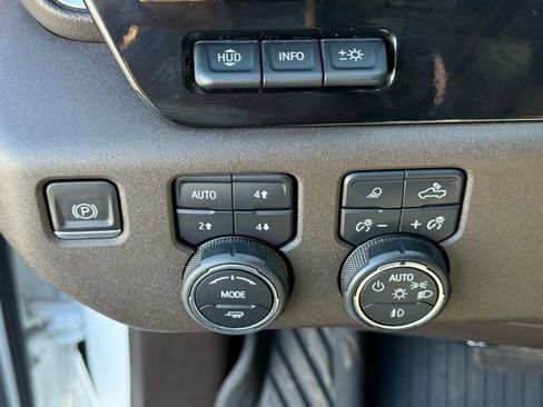 Used 2022 Chevrolet Silverado 1500 LTZ image 40