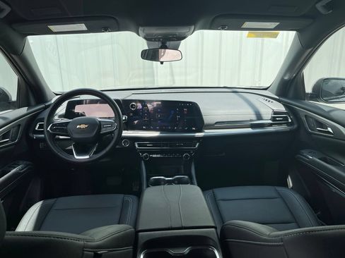 Used 2026 Chevrolet Traverse LT FWD image 18