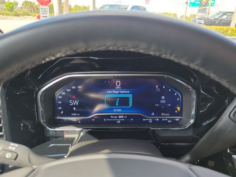 Used 2024 Chevrolet Silverado 1500 RST image 28