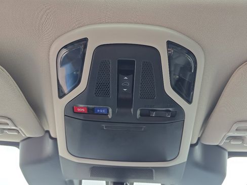 Used 2025 Subaru Outback Onyx Edition AWD/4WD image 19