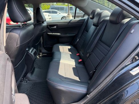 Used 2016 Toyota Camry SE FWD image 33
