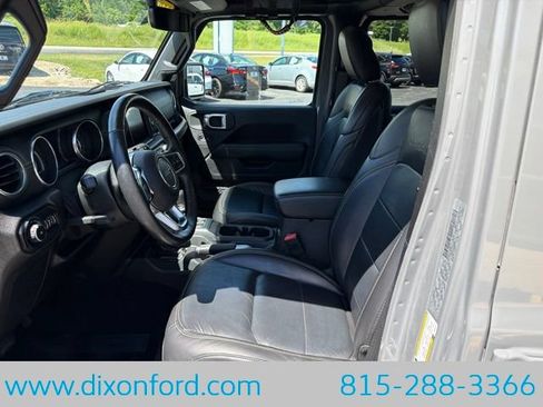 Used 2019 Jeep Wrangler Unlimited Sahara AWD/4WD image 10
