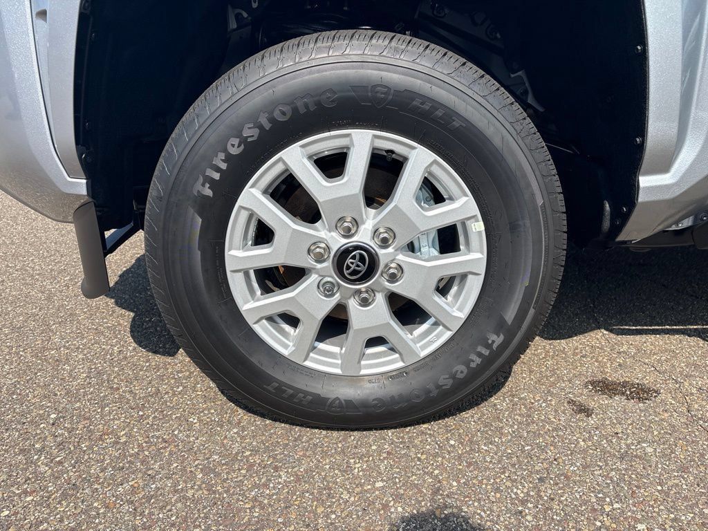 Certified 2026 Toyota Tacoma SR5 AWD/4WD image 11