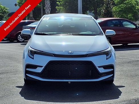 Used 2024 Toyota Corolla SE FWD image 2