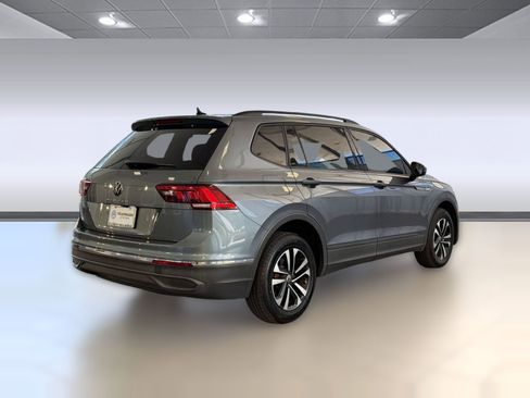 Used 2022 Volkswagen Tiguan S FWD image 9