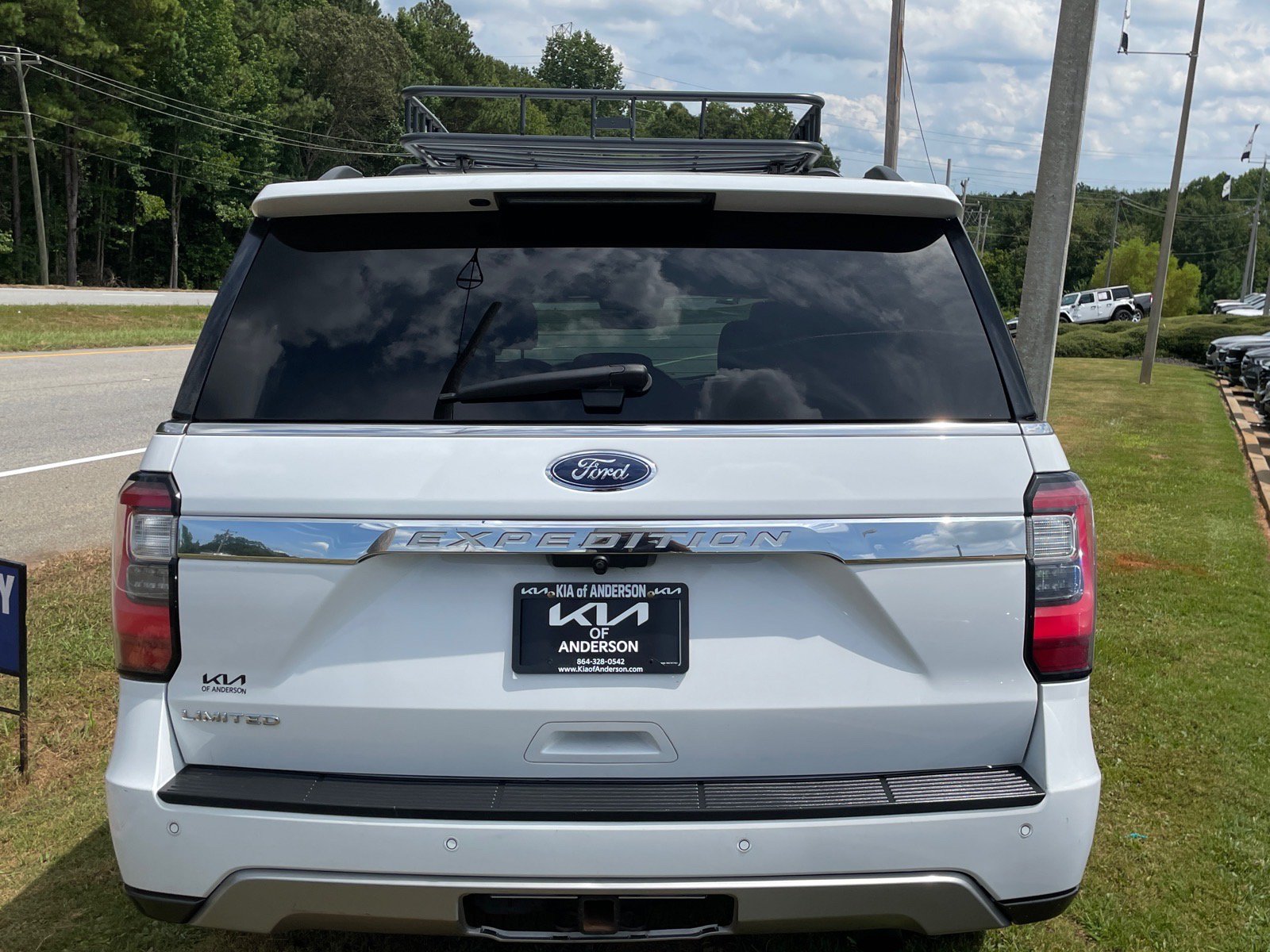 Used 2021 Ford Expedition Limited RWD image 3