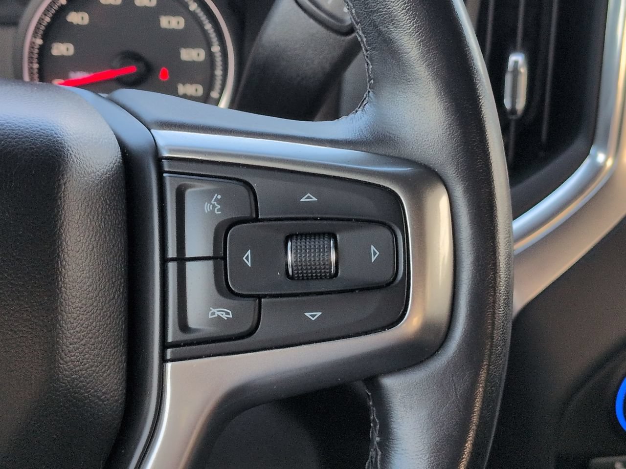 Used 2020 Chevrolet Silverado 1500 RST AWD/4WD image 24