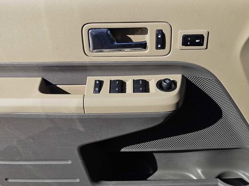 Used 2007 Ford Edge SEL Plus image 21