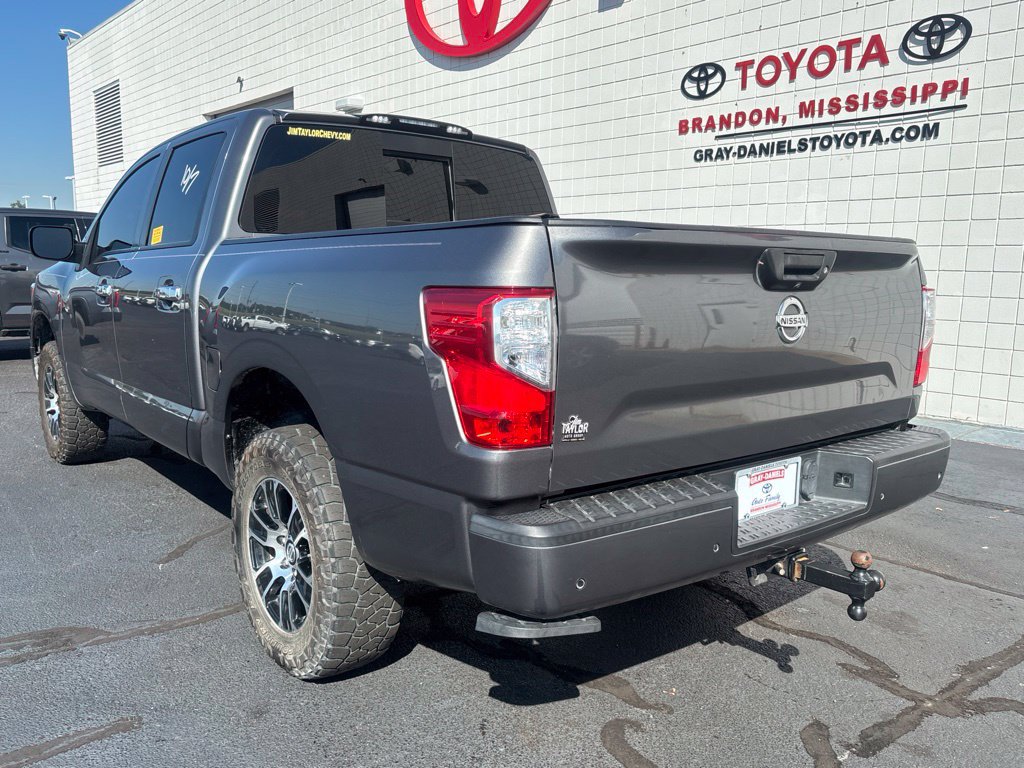 Used 2021 Nissan Titan SV w/ SV Convenience Package RWD image 6
