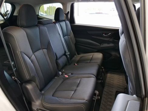 Used 2023 Subaru Ascent Premium w/ Convenience Package image 17