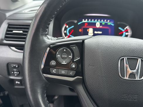 Used 2022 Honda Pilot Touring image 17