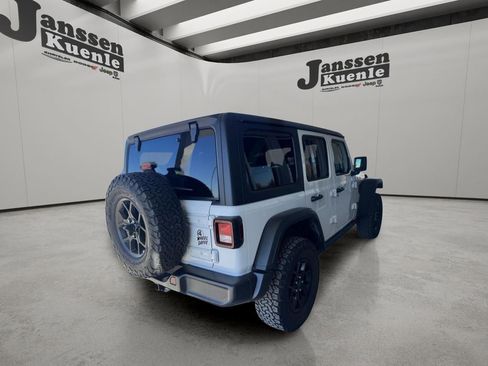 Used 2025 Jeep Wrangler Unlimited Sport S 4xe AWD/4WD image 3