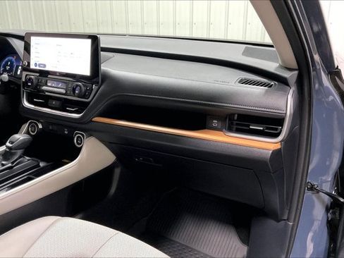 Certified 2026 Toyota Grand Highlander AWD image 16