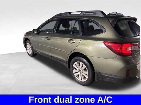 Used 2017 Subaru Outback 2.5i Premium image 3