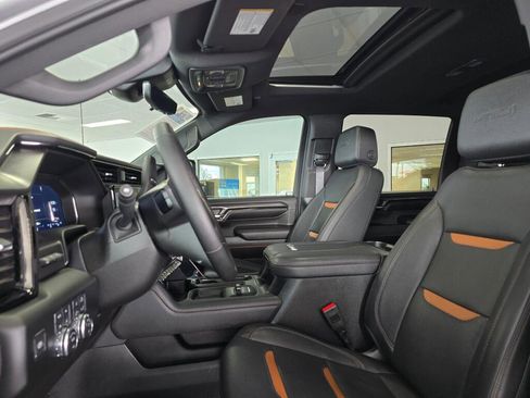 Used 2024 GMC Sierra 2500 AT4 w/ AT4 Premium Plus Package image 25