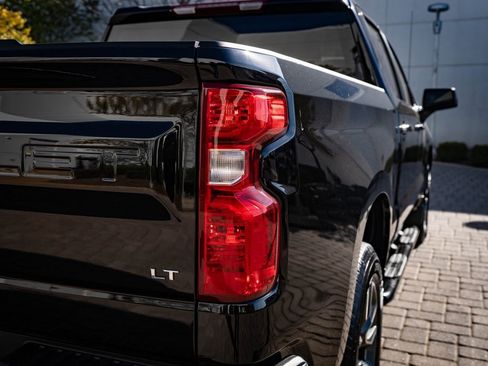 Used 2022 Chevrolet Silverado 1500 LT image 9