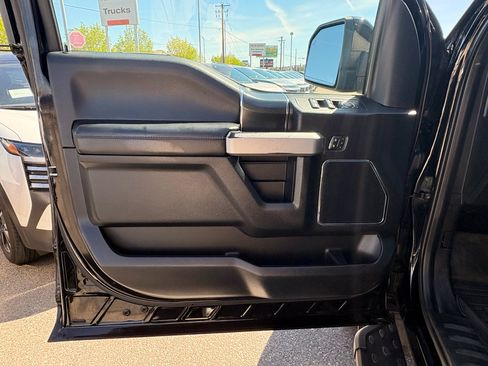 Used 2018 Ford F150 Lariat w/ Equipment Group 502A Luxury AWD/4WD image 13