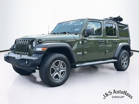 Used 2021 Jeep Wrangler Unlimited Sport AWD/4WD image 3