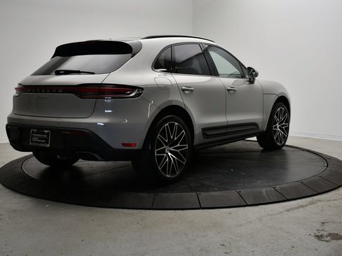 Certified 2024 Porsche Macan AWD/4WD image 7