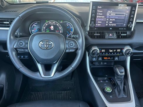 Used 2022 Toyota RAV4 XSE AWD/4WD image 16