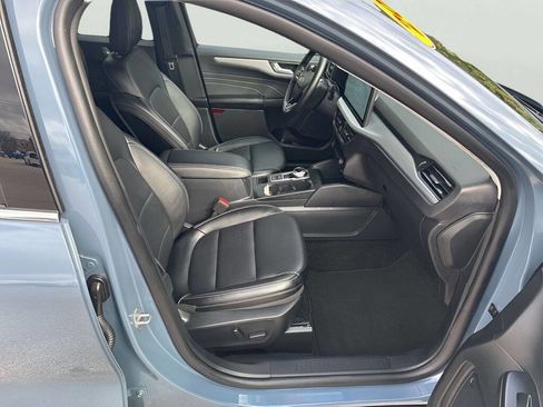 Used 2025 Ford Escape Platinum AWD/4WD image 27