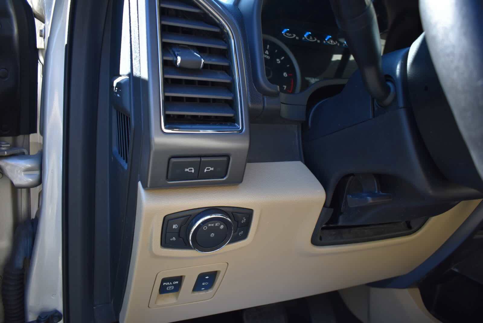 Used 2017 Ford F150 XLT w/ Equipment Group 302A Luxury RWD image 76