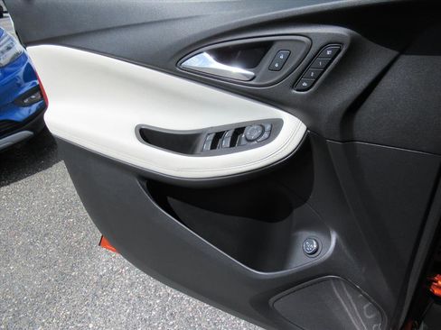 Used 2022 Buick Encore GX Essence w/ Advanced Technology Package image 26