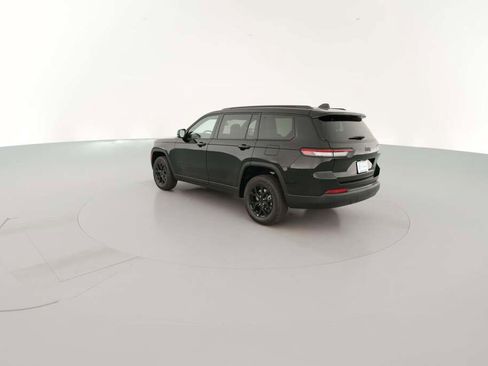 New 2025 Jeep Grand Cherokee L Laredo image 8