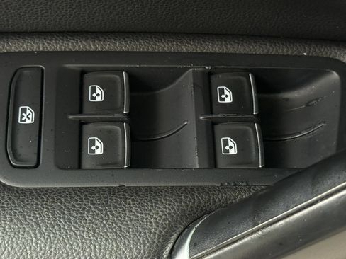 Used 2017 Volkswagen GTI SE FWD image 45