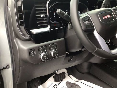 New 2026 GMC Sierra 1500 SLE AWD/4WD image 10