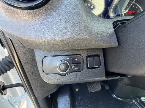 Used 2024 Mercedes-Benz Sprinter 2500 image 19