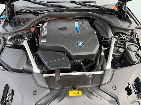 Used 2023 BMW 530e w/ M Sport Package RWD image 26