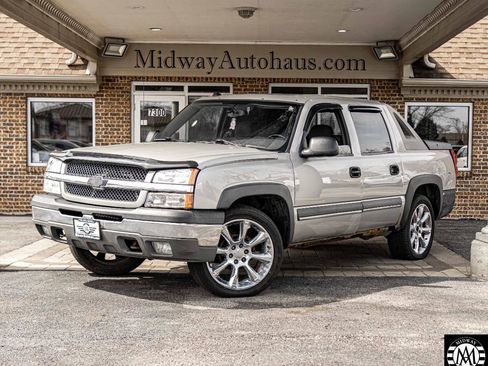 Used 2004 Chevrolet Avalanche 4x4 w/ Preferred Equipment Group image 1